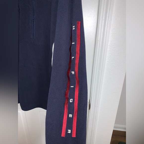 Tommy Hilfiger Fleece Jacket Size XL with Collar and Zippers - Picture 4 of 7